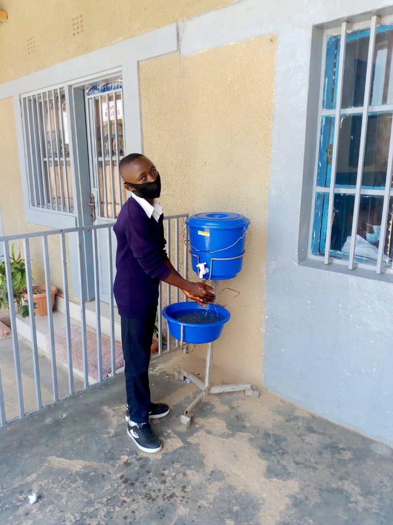 Hand basins 4 Hand basins 4