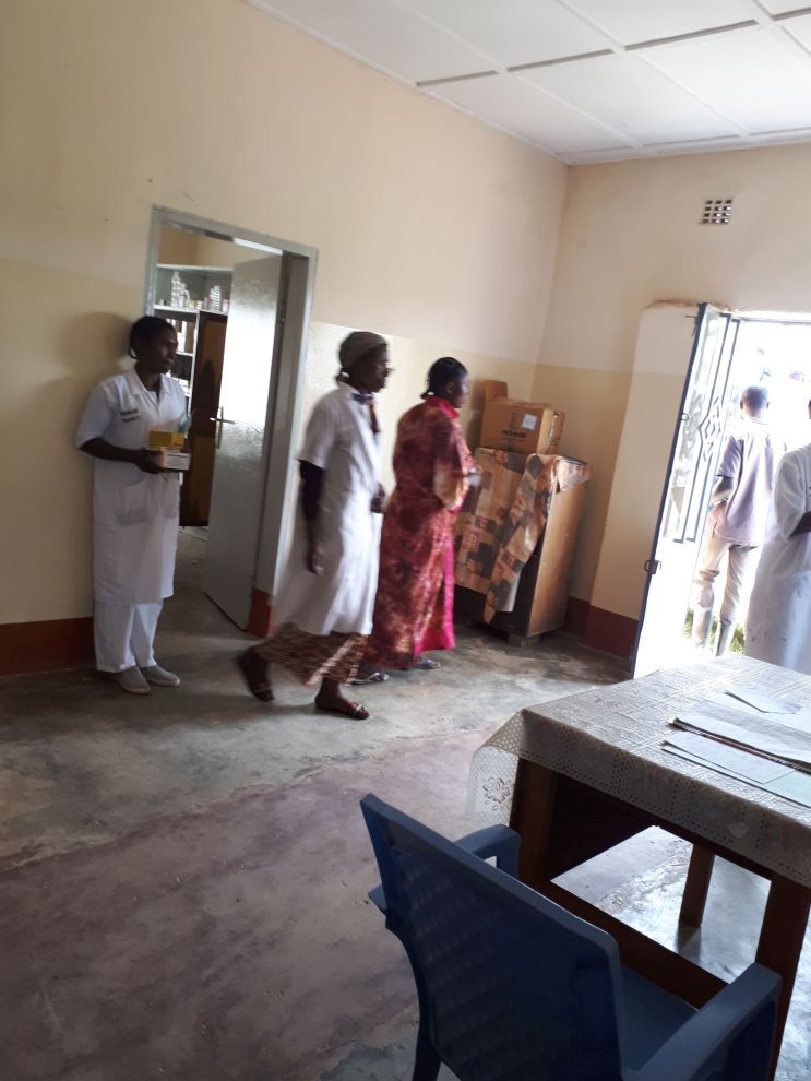 Donations Arriving at Medical Centre Donations Arriving at Medical Centre