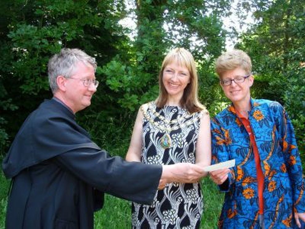 Curry Supper Cheque Presentation Curry Supper Cheque Presentation