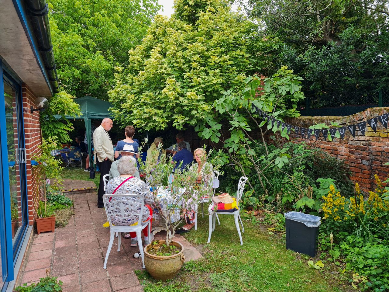 July Garden Party 04 July Garden Party 04