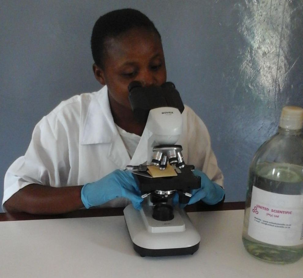Microscope pour le labo chimique